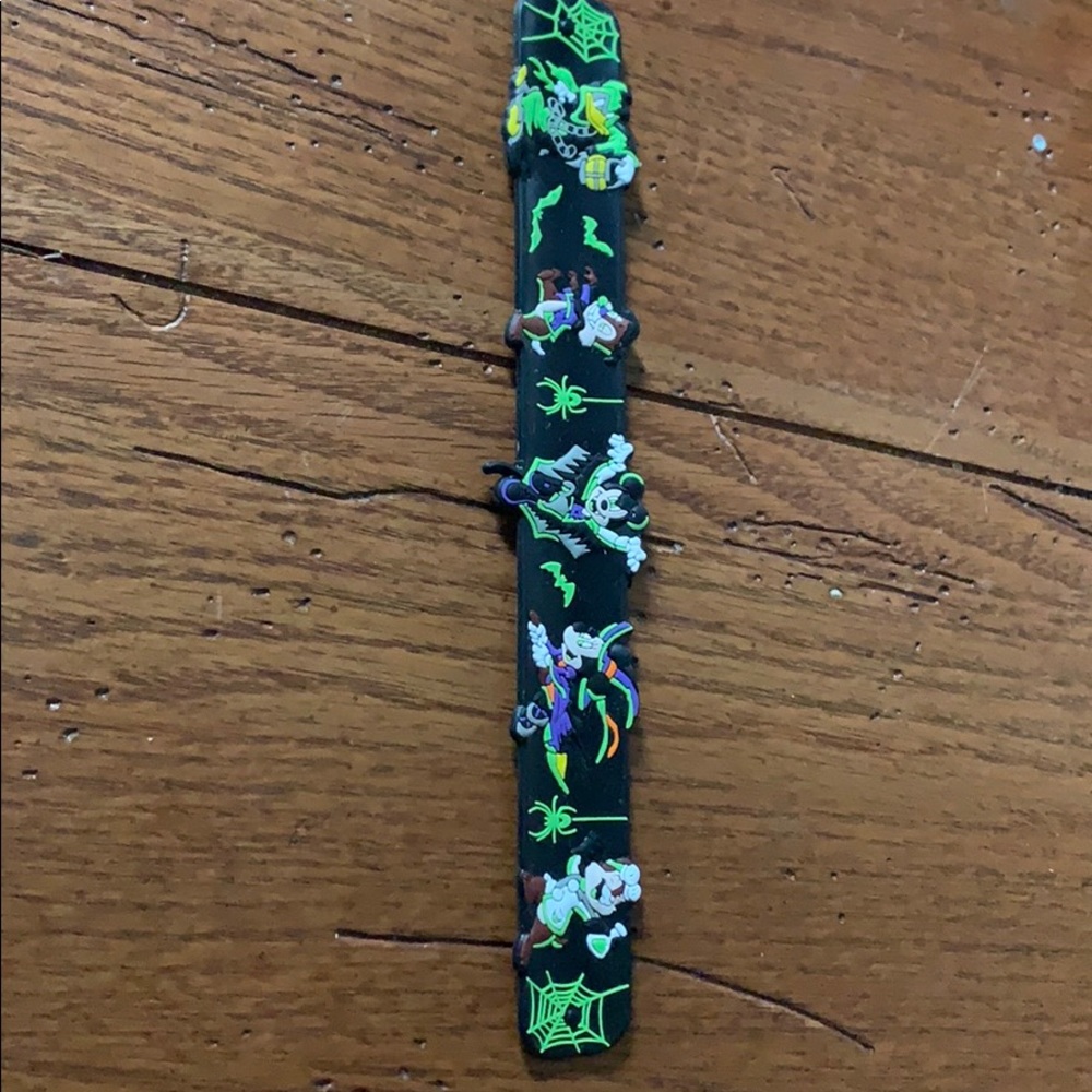 Disney Limited Edition  Halloween Slap Bracelet